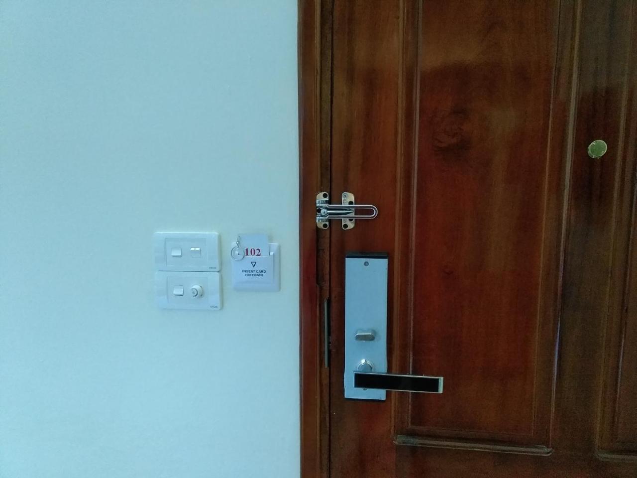 Guesthouse 51 Diện Biên Phủ Esterno foto